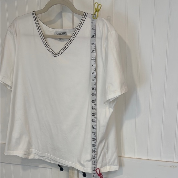 ST.John Sport: White V-Neck, short, sleeved T w/black accented neck line size XL - Picture 2 of 6